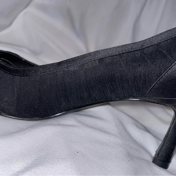 Metaphor black satin & sheer heel with pointed toe and bows - 2.5 in heel - 8.5m - Picture 6 of 8